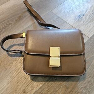 Elegant light brown bag